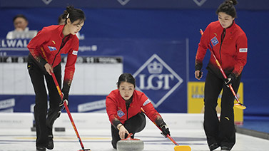 狗子28官网:阿玛德帽子戏法救主 曼联英超逆转南安普敦.